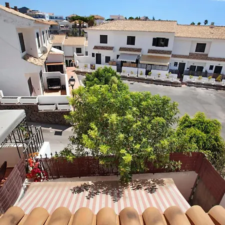 Casa Dos Angeles アパート